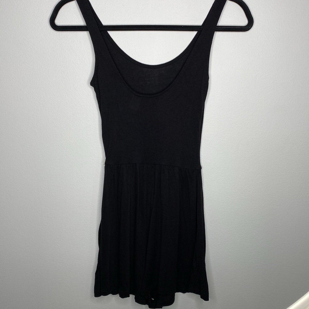 🩷🩵H&M Black Romper - Picture 2 of 5